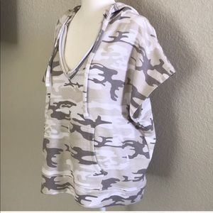 🔥Sanctuary cutoff sweatshirt!